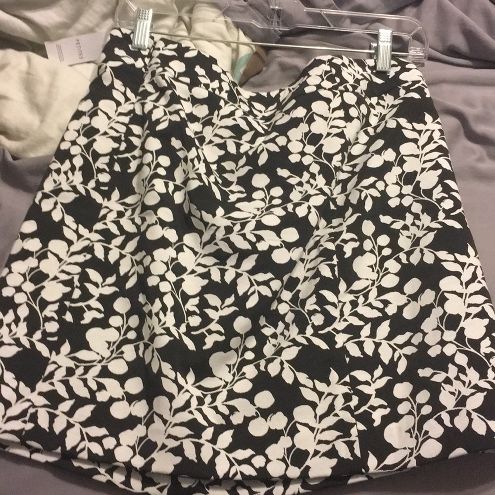 Loft black and white floral skirt